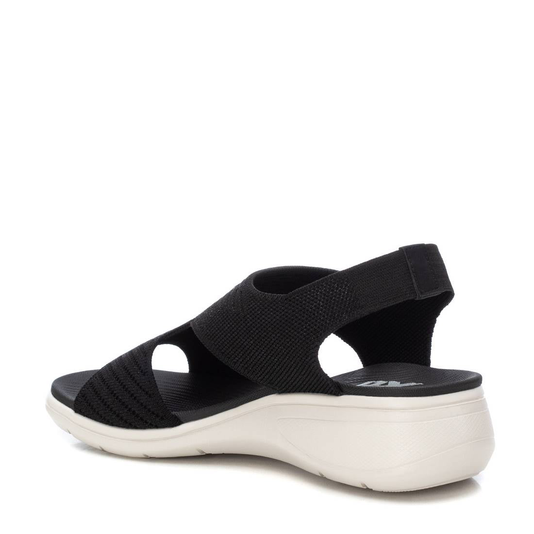 Sandália Casual Mulher Preto Xti – Leves e duráveis, garantem conforto excepcional para o seu dia a dia - 14273702
