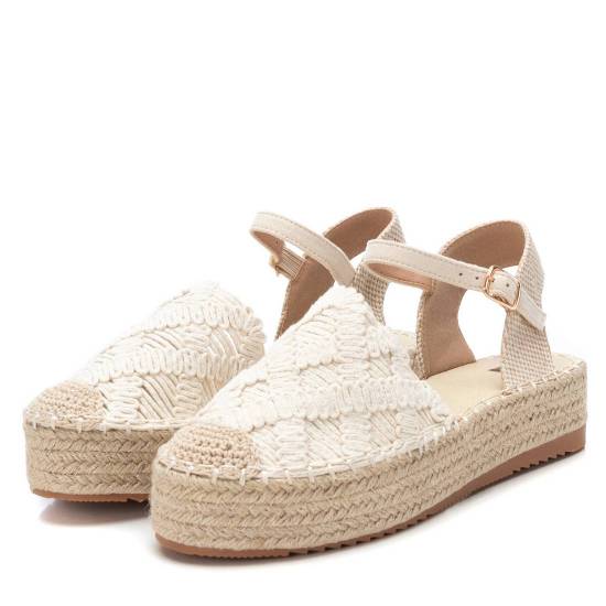 Sandália Casual Mulher Vegan Bege Xti – Design artesanal com pala delicada para conforto nos dias de verão - 14402202