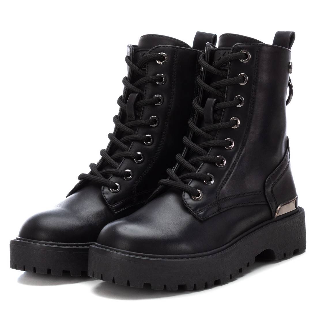 Bota Juvenil Preto Xti – Conforto prolongado e resistência para tardes no parque e dia a dia casual - 15058302