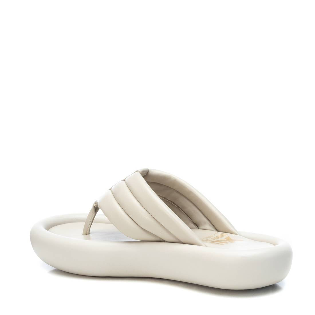 Chinelo Casual Mulher Branco Xti – Leves para uso prolongado, ideais para passeios e conforto diário - 21144875b