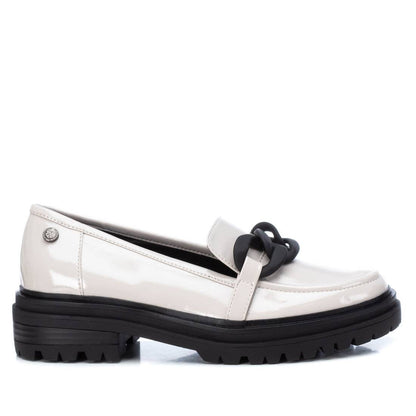 Sapato Pele Charol Mulher Branco Xti – Leves para uso diário com palmilha macia e ajuste ergonómico confortável - 140379