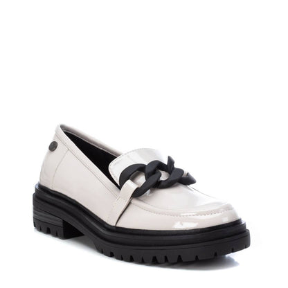 Sapato Pele Charol Mulher Branco Xti – Leves para uso diário com palmilha macia e ajuste ergonómico confortável - 140379