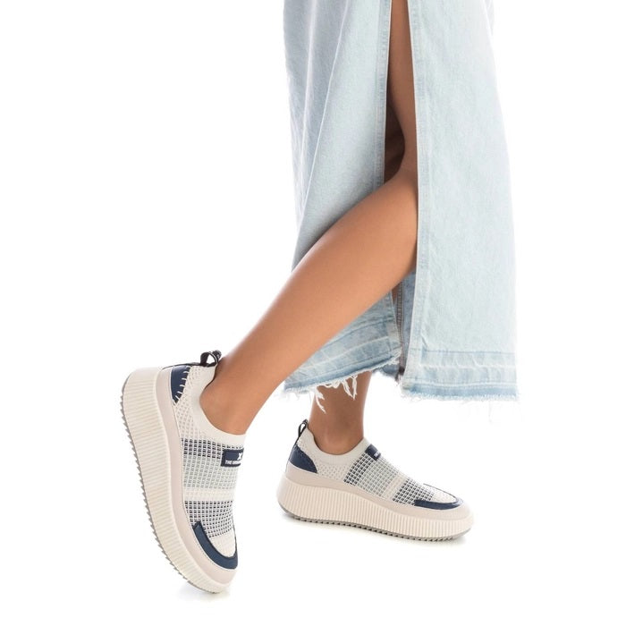 Sapatilha Mulher Azul Xti – Leve e respirável para conforto máximo em passeios urbanos e trabalho - 142895