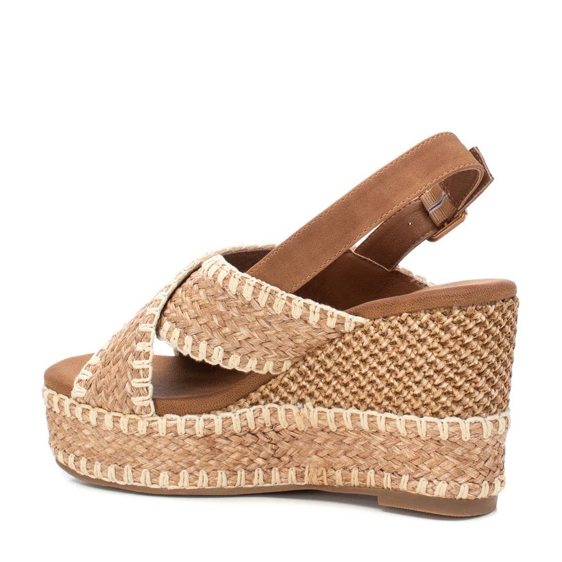 Sandália Casual Mulher Vegan Taupe Xti – Conforto excepcional e sola leve para uso diário e festas de verão - 14382101