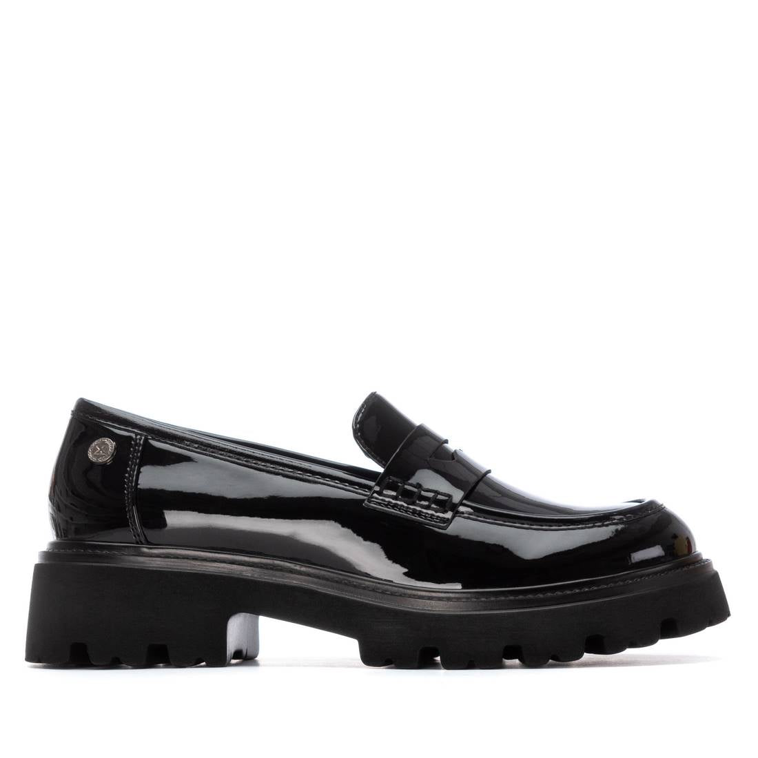 Sapato Pele Charol Mulher Preto Xti – Conforto e durabilidade para o dia a dia no trabalho e eventos sociais - 144426p