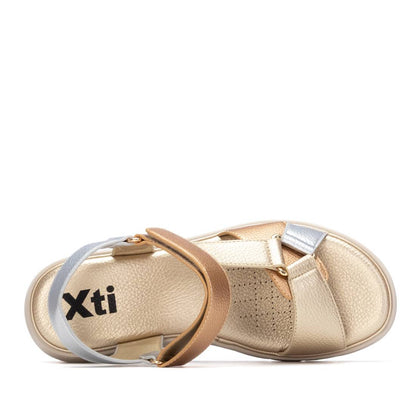 Sandália Casual Vegan Mulher Dourada Xti – Design com tiras cruzadas e fecho em velcro para conforto diário leve - 14539801