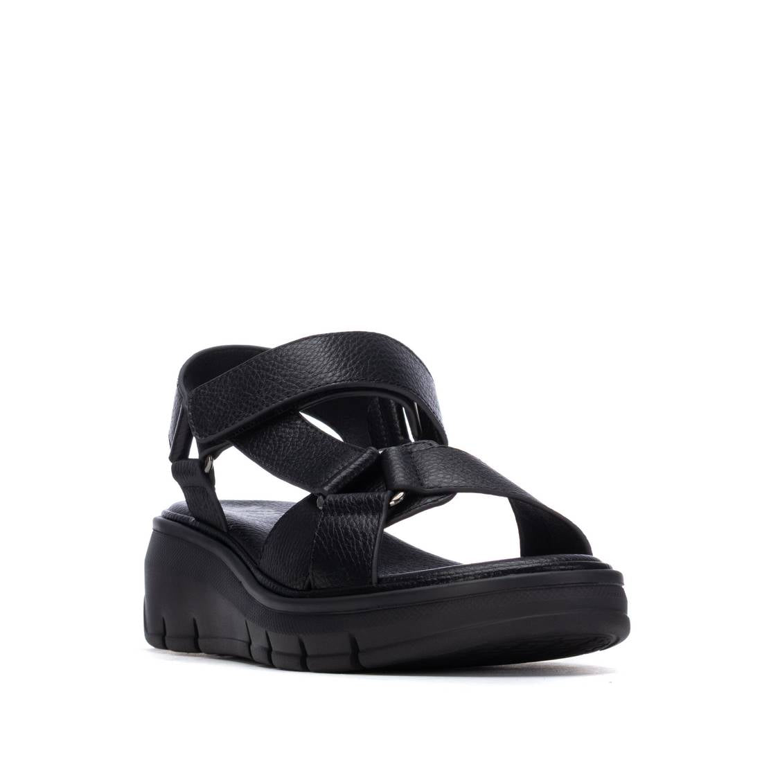 Sandália Casual Vegan Mulher Preta Xti – Leve para uso prolongado com sola antiderrapante ideal para passeio no parque - 14539804
