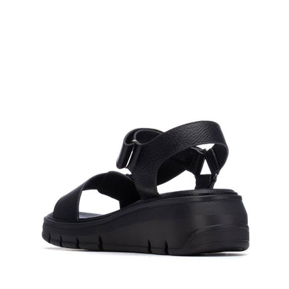 Sandália Casual Vegan Mulher Preta Xti – Leve para uso prolongado com sola antiderrapante ideal para passeio no parque - 14539804