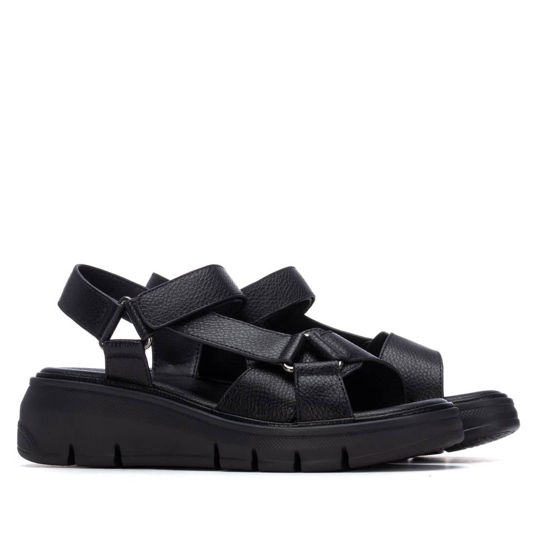 Sandália Casual Vegan Mulher Preta Xti – Leve para uso prolongado com sola antiderrapante ideal para passeio no parque - 14539804