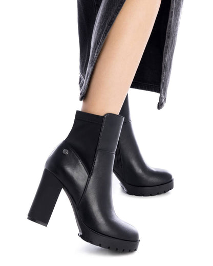 Bota Mulher Preto Refresh – Leves e confortáveis para passeios casuais, trabalho e eventos formais - 17238201