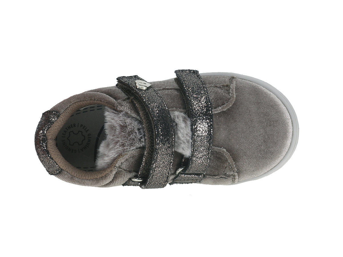 Sapatilha Infantil Castanho Beppi – Leves e flexíveis com fecho em velcro para conforto diário e brincadeiras seguras - 2166051