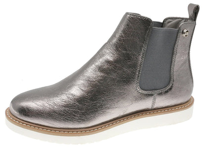 Bota Casual Mulher Prateado Beppi – Design arrojado com acabamento metálico para conforto em saídas casuais - 2167291