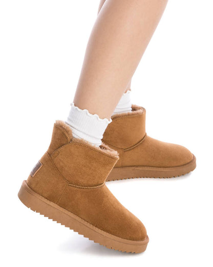 Bota Casual Mulher Camel Xti – Leves e confortáveis para longas caminhadas e momentos relaxantes com amigos - 44436