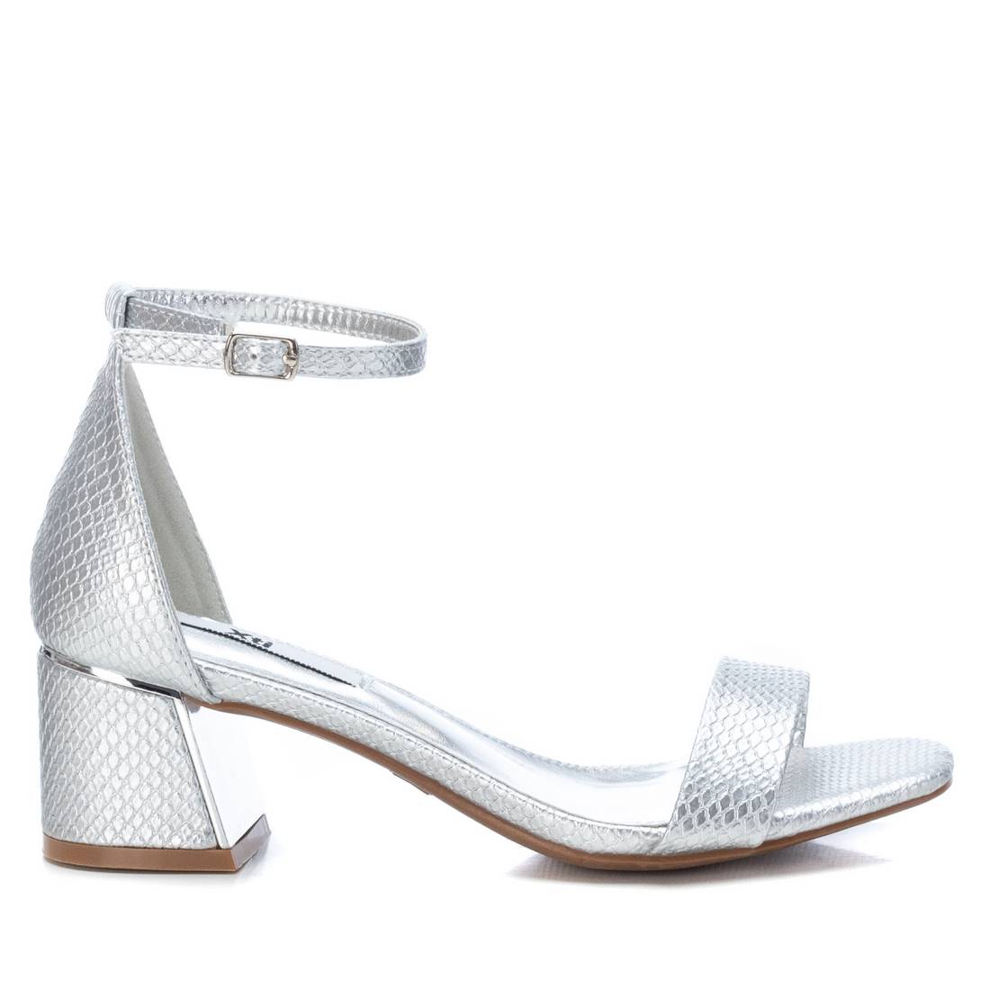Sandália Casual Mulher Prateado Xti – Leves para uso prolongado com ajuste confortável em qualquer saída casual - 14527p