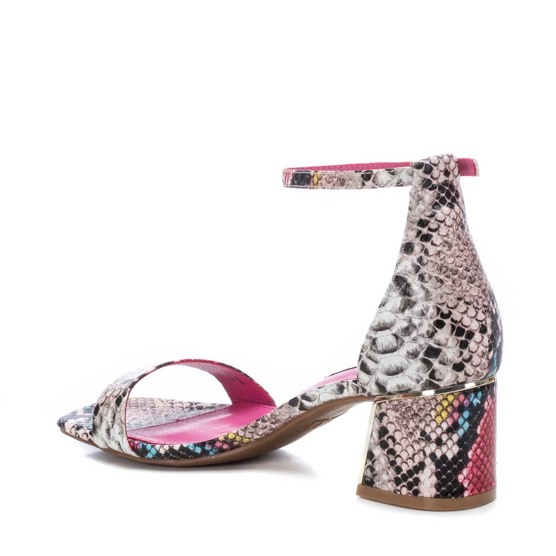Sandália Casual Mulher Rosa Xti – Leves e elegantes, garantem conforto e estabilidade em passeios diários - 145283