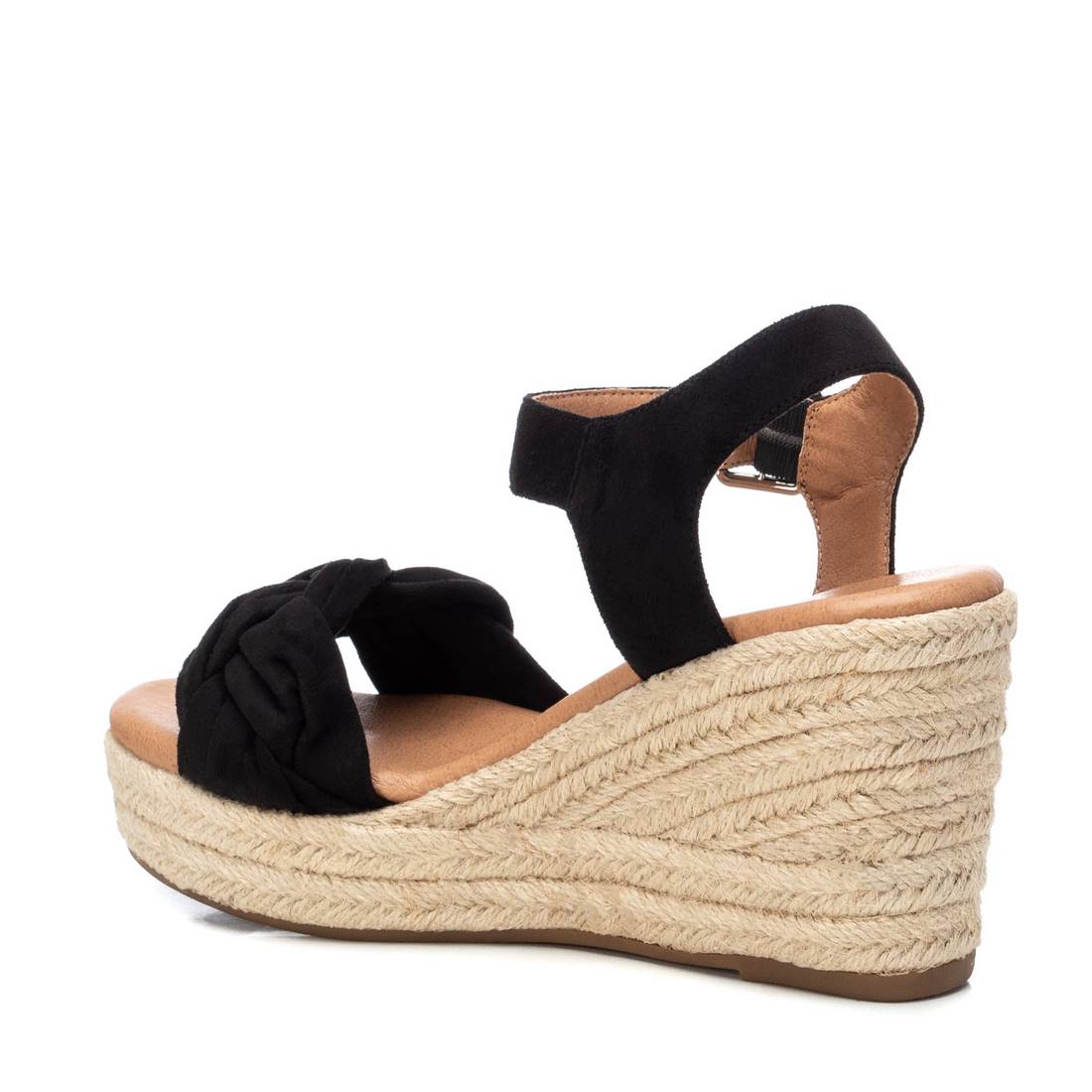 Sandália Casual Com Cunha Mulher Preto Refresh – Leveza e sola macia para conforto em passeios e jantares descontraídos - 79795p
