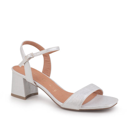 Sandália Casual Mulher Prateado Beshoes – Palmilha macia e alças ajustáveis para conforto em eventos formais - 151mr18